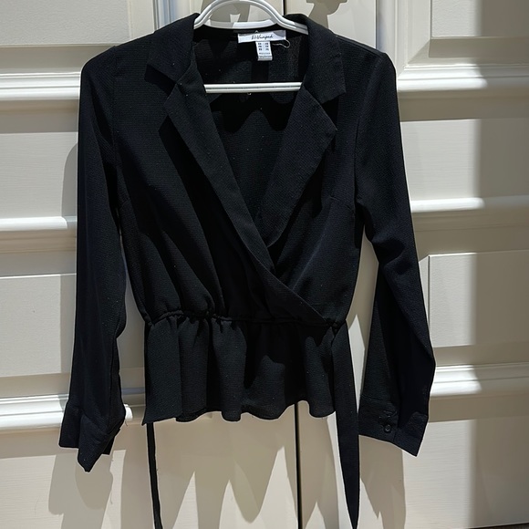 black blouse - Picture 1 of 1